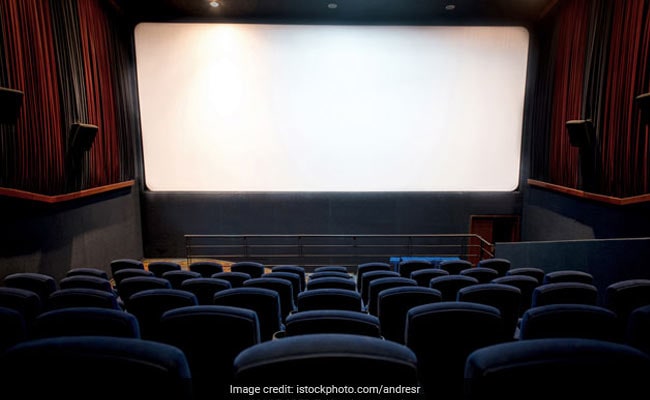 <b>real-life-caper-unfolds-in-nagpur-cinema:-notorious-smuggler-nabbed-during-blockbuster-screening</b>