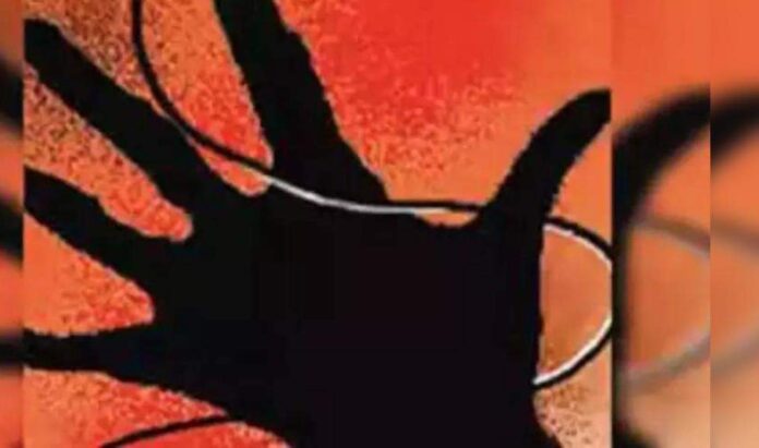 <b>tragic-incident:-36-year-old-man-electrocutes-himself-in-bathroom-in-pammal</b>