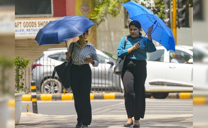 <b>extreme-weather-events-fueling-food-inflation-in-india:-economic-survey-reveals</b>