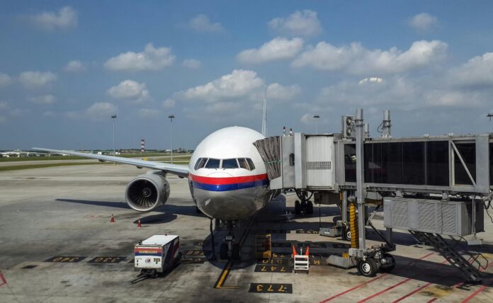 <b>chinese-nationals-ejected-from-airplane-in-kuala-lumpur-after-disturbing-behavior</b>