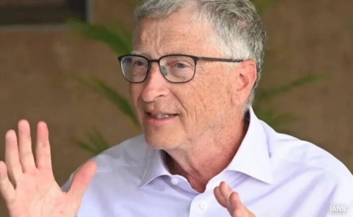 <b>from-class-clown-to-tech-titan:-bill-gates-reflects-on-his-school-journey</b>