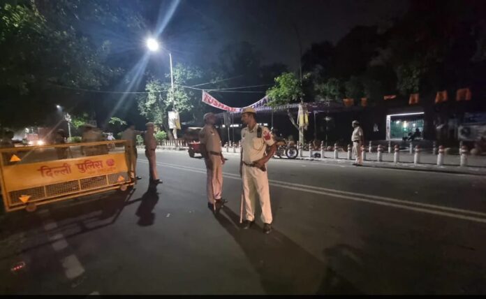 <b>tragic-shooting:-delhi-property-dealer-gunned-down-in-daylight-attack</b>