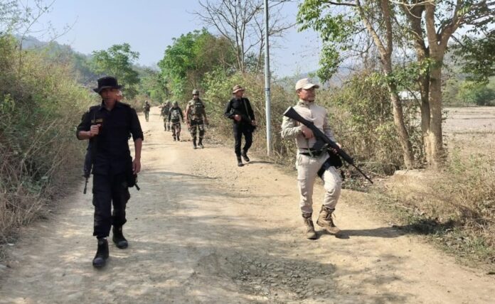 <b>seven-militants-apprehended-in-manipur;-police-seize-stolen-vehicles-amid-ongoing-crackdown</b>