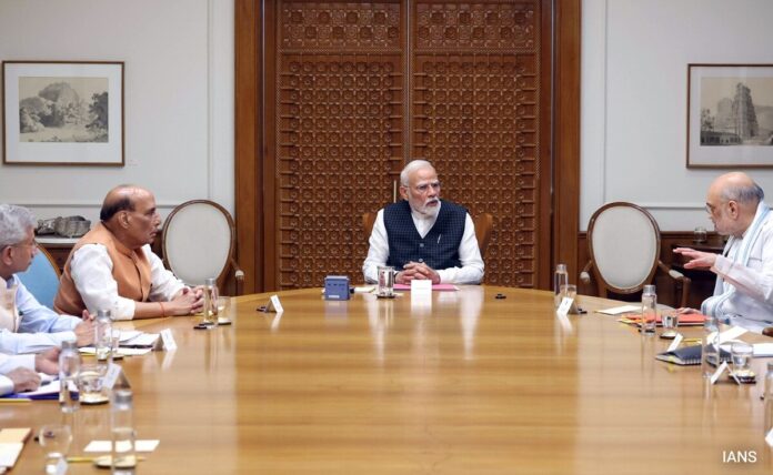 <b>leadership-unites-in-wake-of-pahalgam-tragedy:-pm-modi’s-strategic-meetings-with-ministers</b>