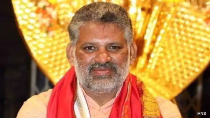 andhra-pradesh-political-turmoil:-jagan-reddy’s-close-aide-arrested-in-major-liquor-scam-at-bengaluru-airport
