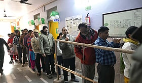 <b>دہلی-اسمبلی-انتخابات-میں-ووٹنگ-کا-عمل-شروع،-سکیورٹی-کے-بلند-ترین-انتظامات</b>