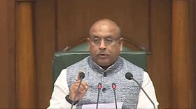 <b>دہلی-کی-آبکاری-پالیسی-میں-بڑا-نقصان،-سی-اے-جی-رپورٹ-نے-ہنگامہ-مچادیا</b>
